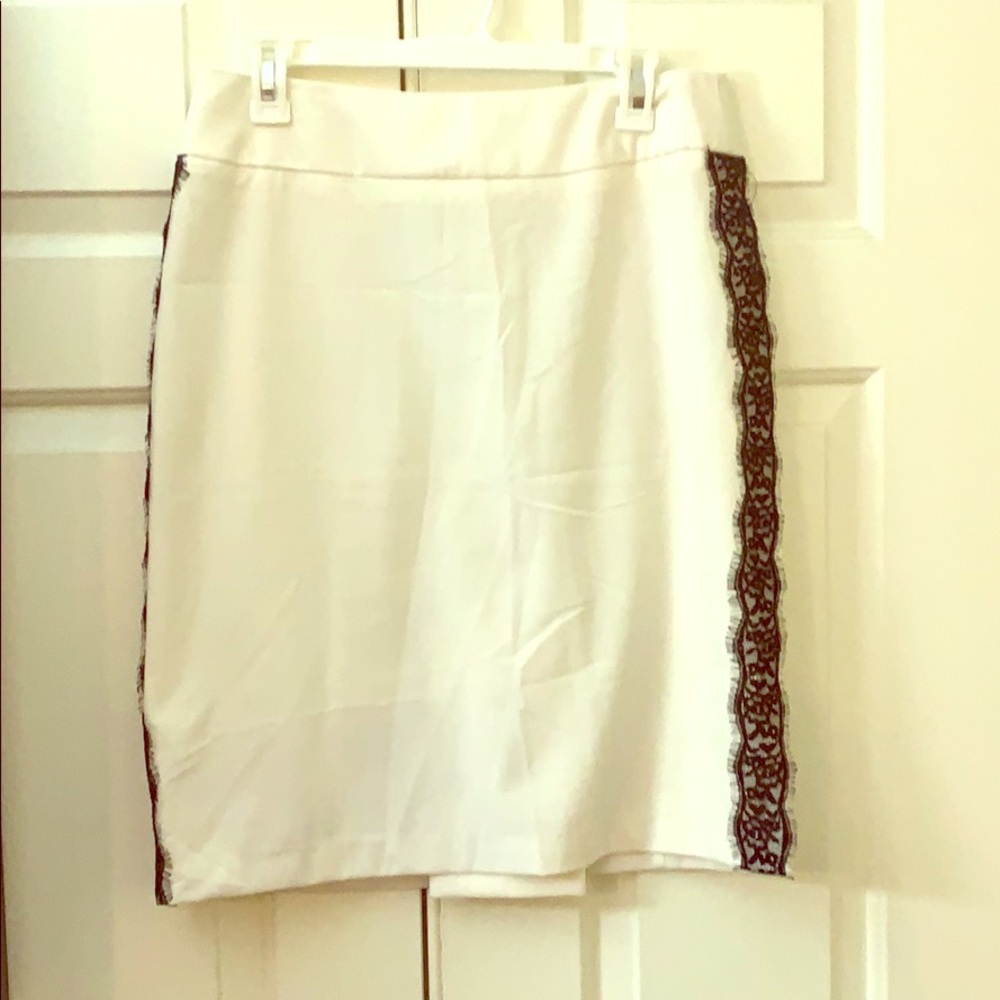 NY Company Cream Pencil Skirt